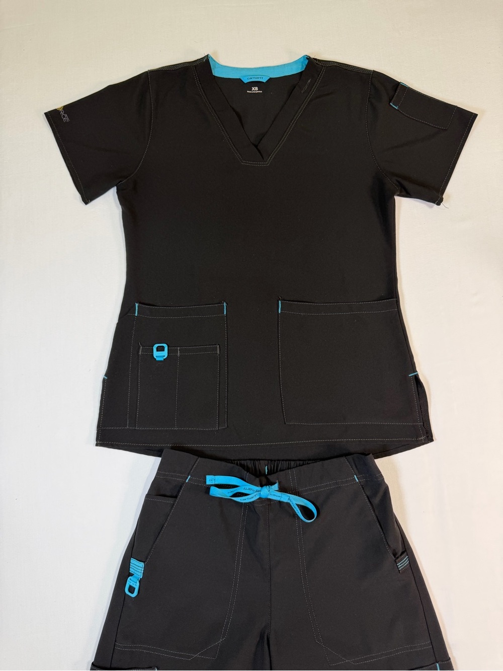 Carhartt Black Scrub Set – 3 Pieces – XS - $70 OBO